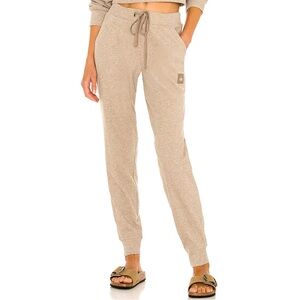 Alo muse sweatpants